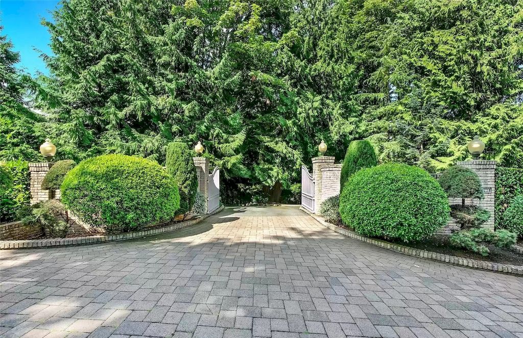 The Estate in Washington is a luxurious home located amongst mature gardens and majestic evergreens now available for sale. This home located at 17802 Talbot Rd, Edmonds, Washington; offering 04 bedrooms and 05 bathrooms with 8,200 square feet of living spaces.
