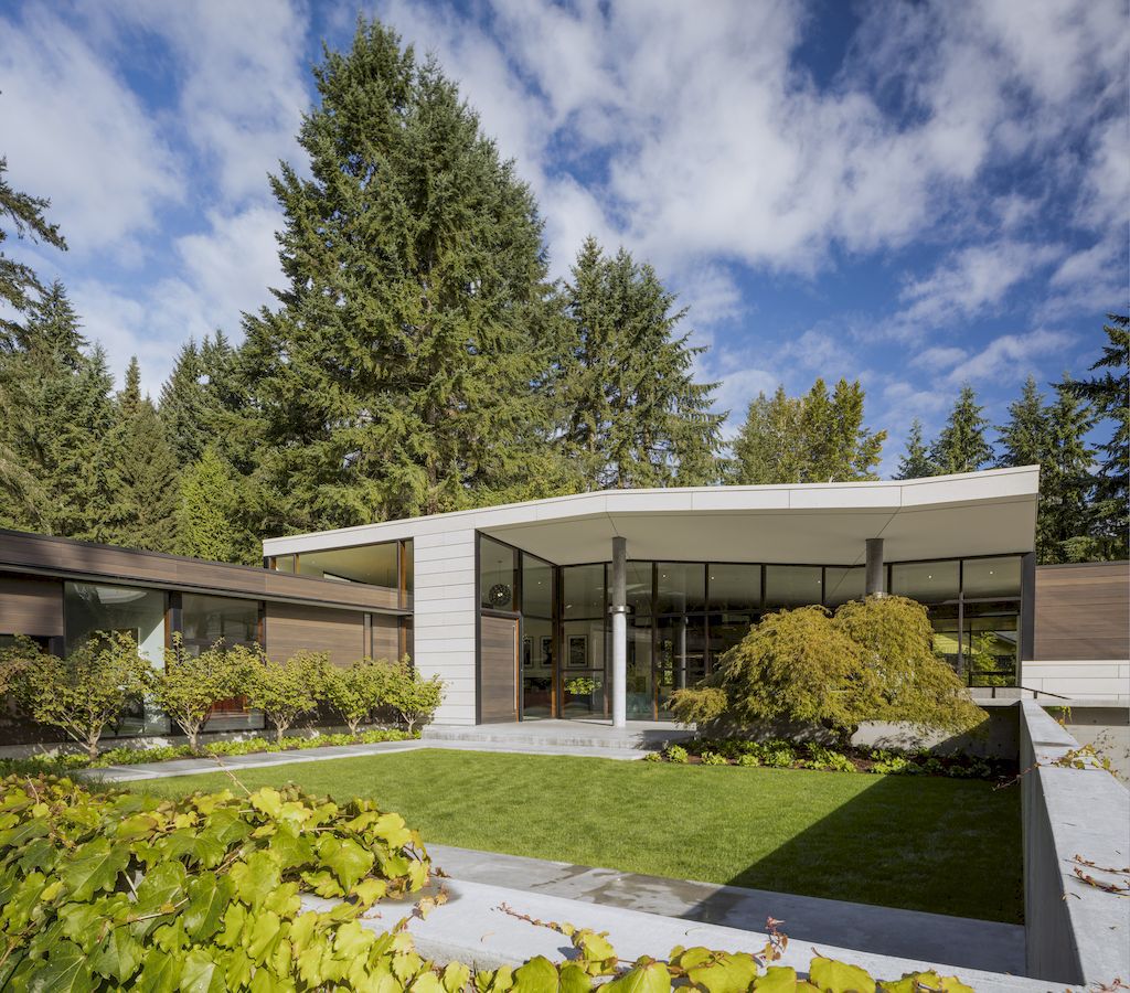 Inside Outside House in Washington by David Coleman Architecture