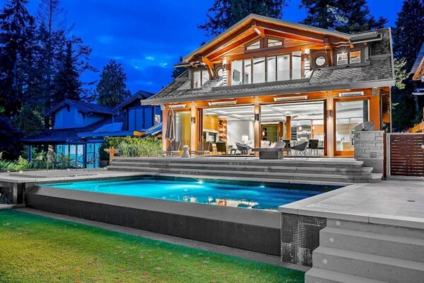 Modern Waterfront Residence in West Vancouver with Spectacular Ocean Views Lists for C$11,280,000