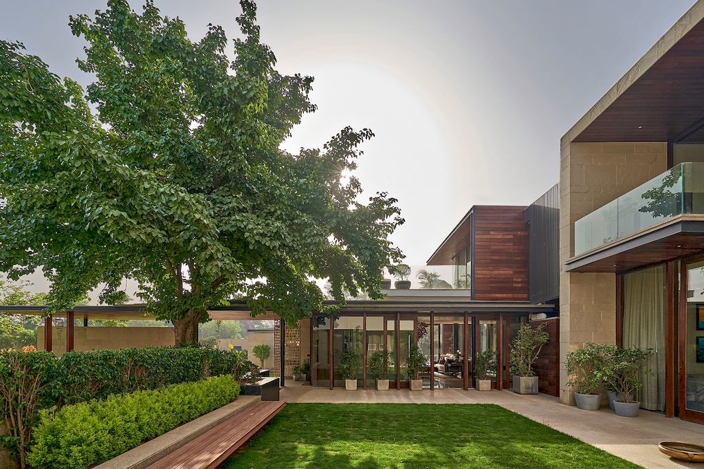 Mulberry House, Stunning Brand-new Home in India by DADA Partners
