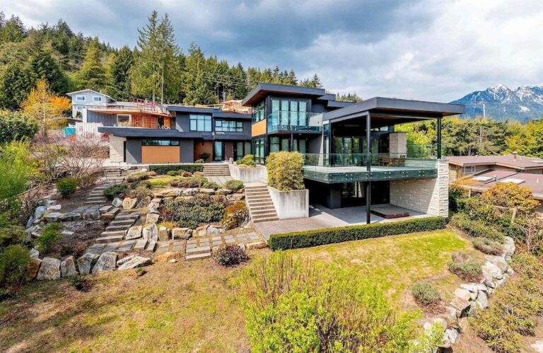 Remarkable Ocean View Home With Modern Open Concept In West Vancouver