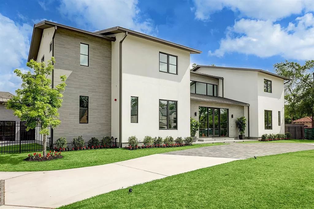 The Home in Houston is a sophisticated contemporary estate on cul de sac in Bunker Hill with smart amenities now available for sale. This home located at 11710 Fidelia Ct, Houston, Texas