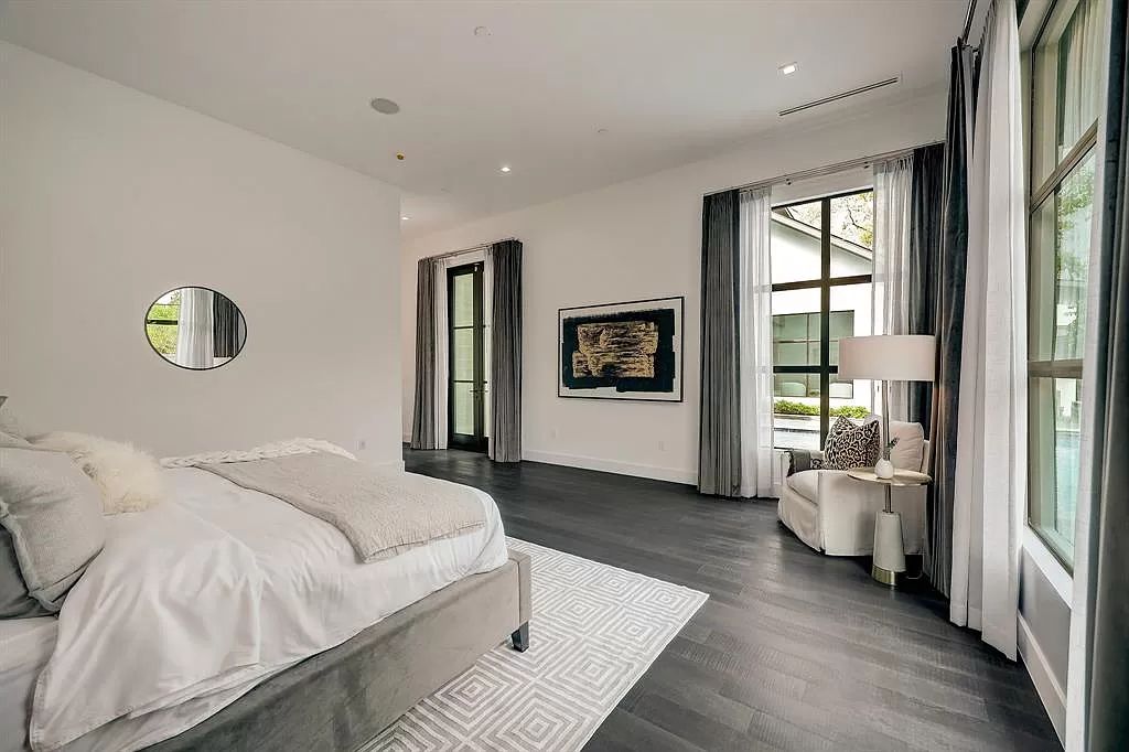 The Home in Houston is a sophisticated contemporary estate on cul de sac in Bunker Hill with smart amenities now available for sale. This home located at 11710 Fidelia Ct, Houston, Texas