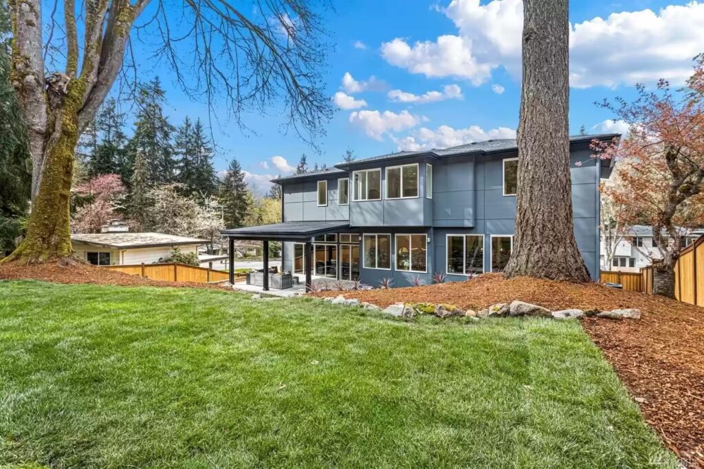 The Estate in Washington is a luxurious home equipped with smart lighting, thermostat, smart door lock / doorbell, and smart sprinkler system now available for sale. This home located at 15011 SE 44th St, Bellevue, Washington; offering 05 bedrooms and 06 bathrooms with 4,143 square feet of living spaces. 