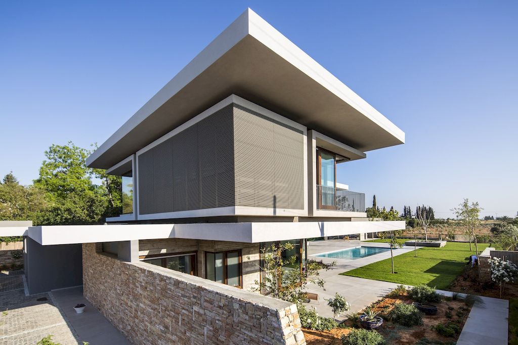 TLV-House-Luxury-House-in-Suburb-of-Tel-Aviv-by-Metropole-Architects-7