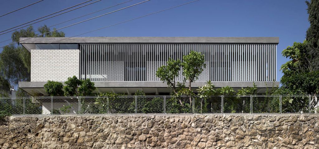 The Rechter House, Modern Two storey Home by Pitsou Kedem Architects