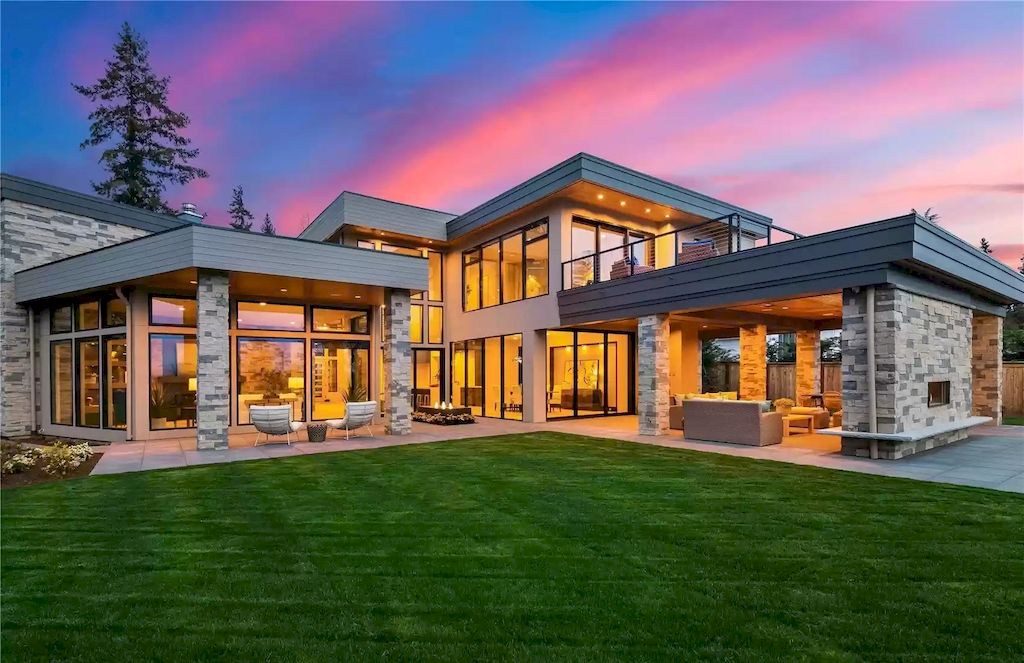 The Estate in Washington is a luxurious home designed with light and airy elements for your best living now available for sale. This home located at 3235 95th Pl NE, Clyde Hill, Washington; offering 05 bedrooms and 08 bathrooms with 7,290 square feet of living spaces.