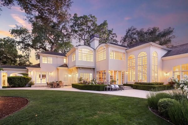 This $14,950,000 Home in Atherton is A Elegant Masterpiece with The Ultimate Indoor Outdoor Living