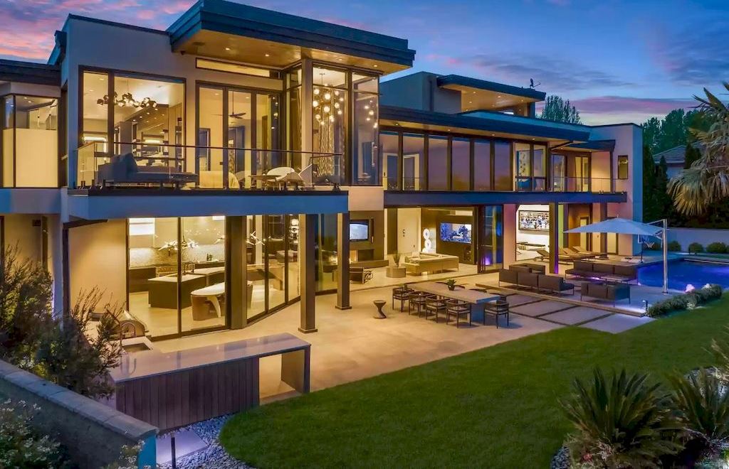 The Estate in Washington is a luxurious, modern, comfortable and inviting home now available for sale. This home located at 7721 SE 17th St, Vancouver, Washington; offering 07 bedrooms and 12 bathrooms with 13,686 square feet of living spaces. 