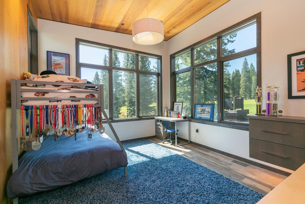 This-8950000-Stunning-Contemporary-Home-in-Truckee-with-Exceptional-Outdoor-Living-Spaces-4
