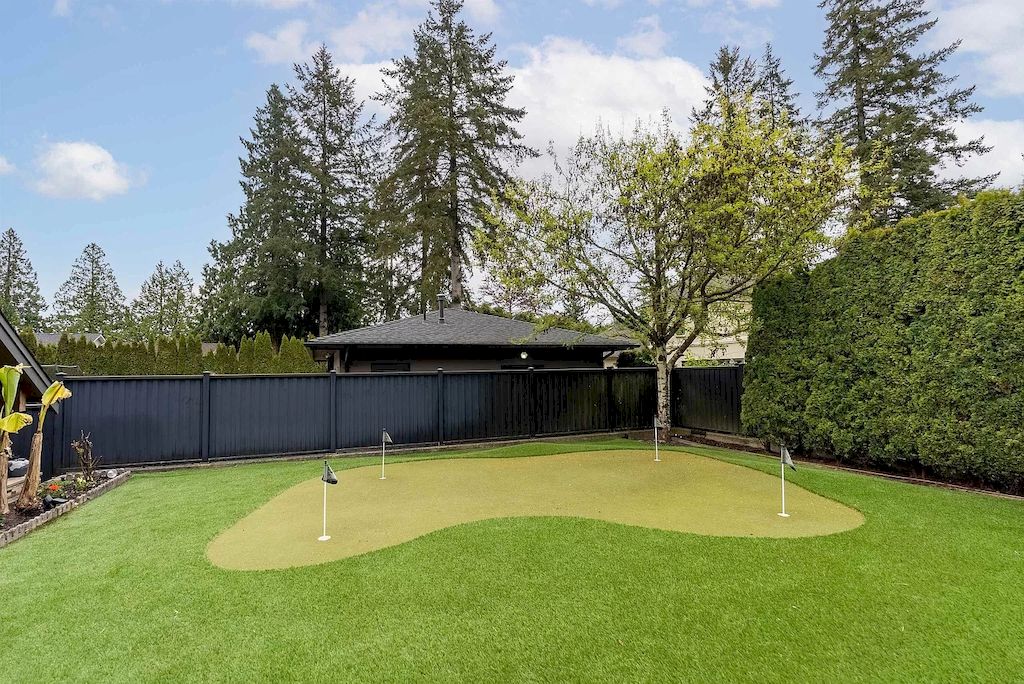 The Home in Burnaby is a luxurious home with tons of space for family and friends, now available for sale. This home located at 7558 Government Rd, Burnaby, BC V5A 2C6, Canada