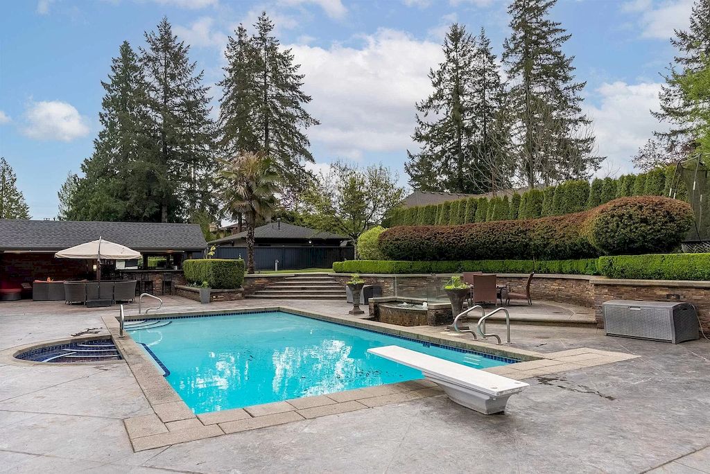The Home in Burnaby is a luxurious home with tons of space for family and friends, now available for sale. This home located at 7558 Government Rd, Burnaby, BC V5A 2C6, Canada