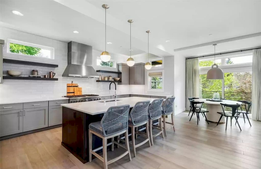 The House in Kirkland has light-filled great room with abundant entertaining space, now available for sale. This home located at 1306 3rd Street, Kirkland, Washington