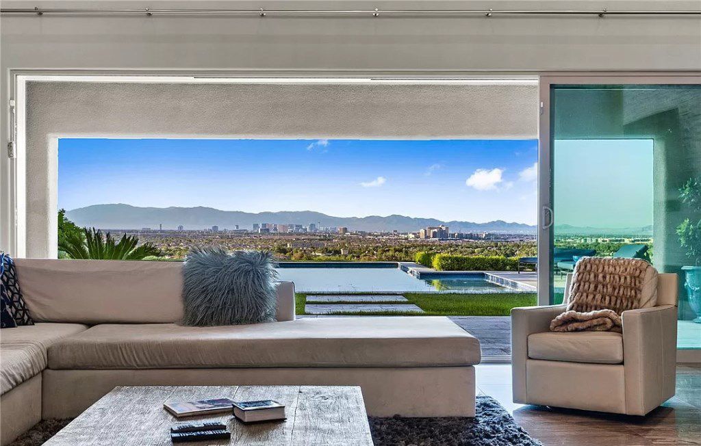 Sensational Estate in Nevada with premium strip view asks for $4,500,000