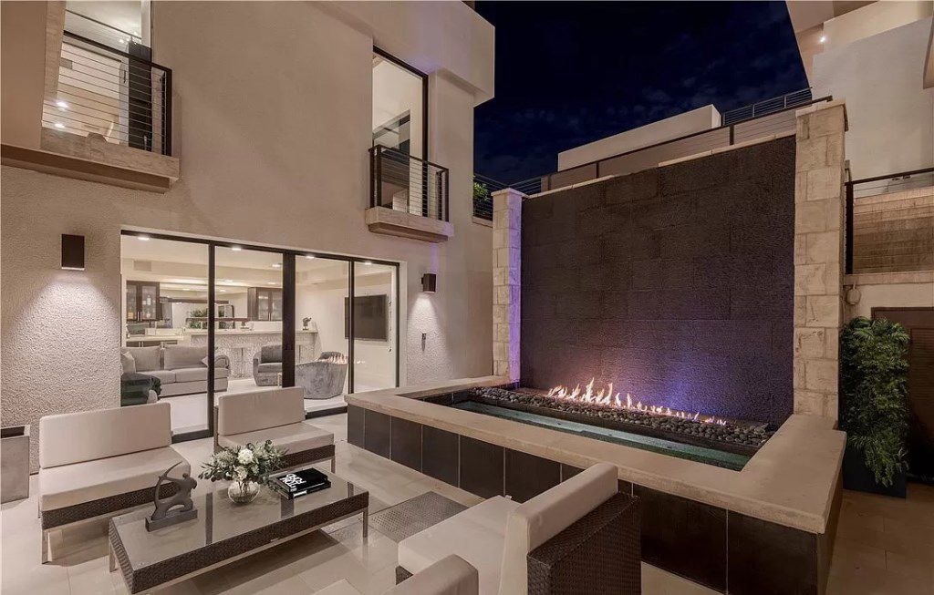 Breathtaking luxury Home in Nevada sells for $4,999,000 with ultimate indoor living