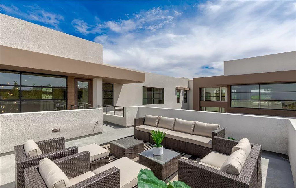 Breathtaking luxury Home in Nevada sells for $4,999,000 with ultimate indoor living