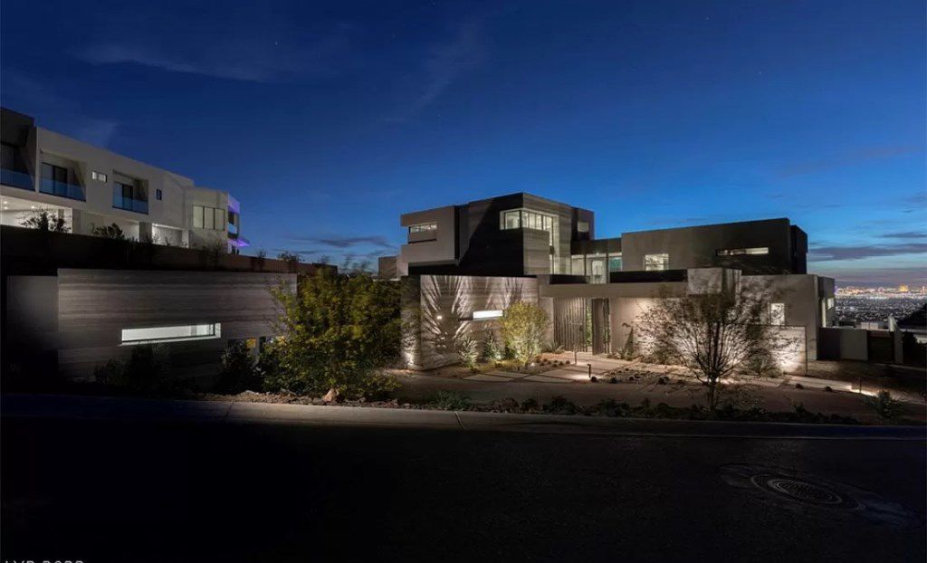 Brand new gorgeous Estate in Nevada designed by Robyn Bulloch asks for $15,990,000