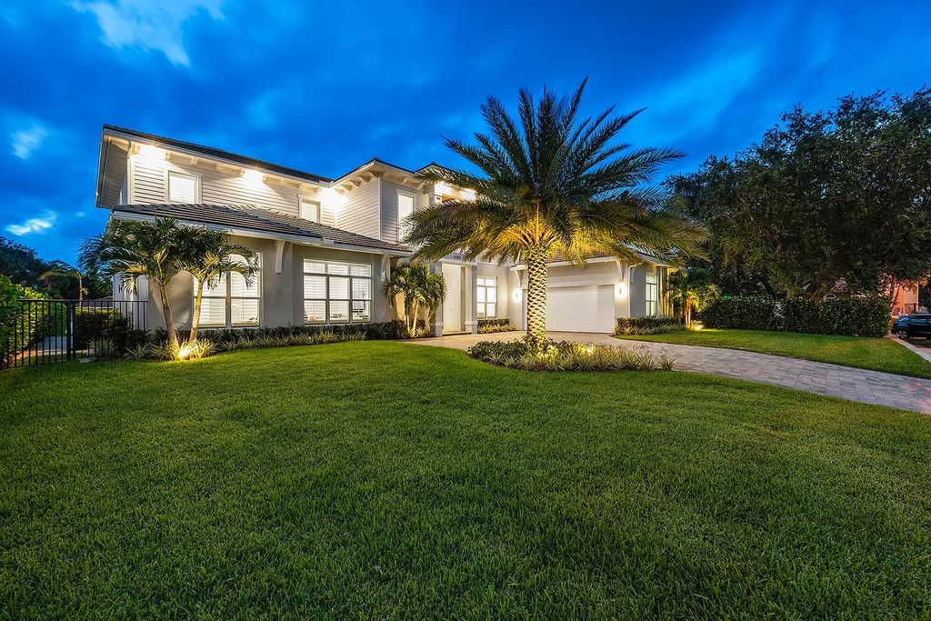 The Palm Beach Gardens Home is a newer custom built luxurious residence with high end finishes throughout now available for sale. This house located at 2169 Driftwood Cir, Palm Beach Gardens, Florida