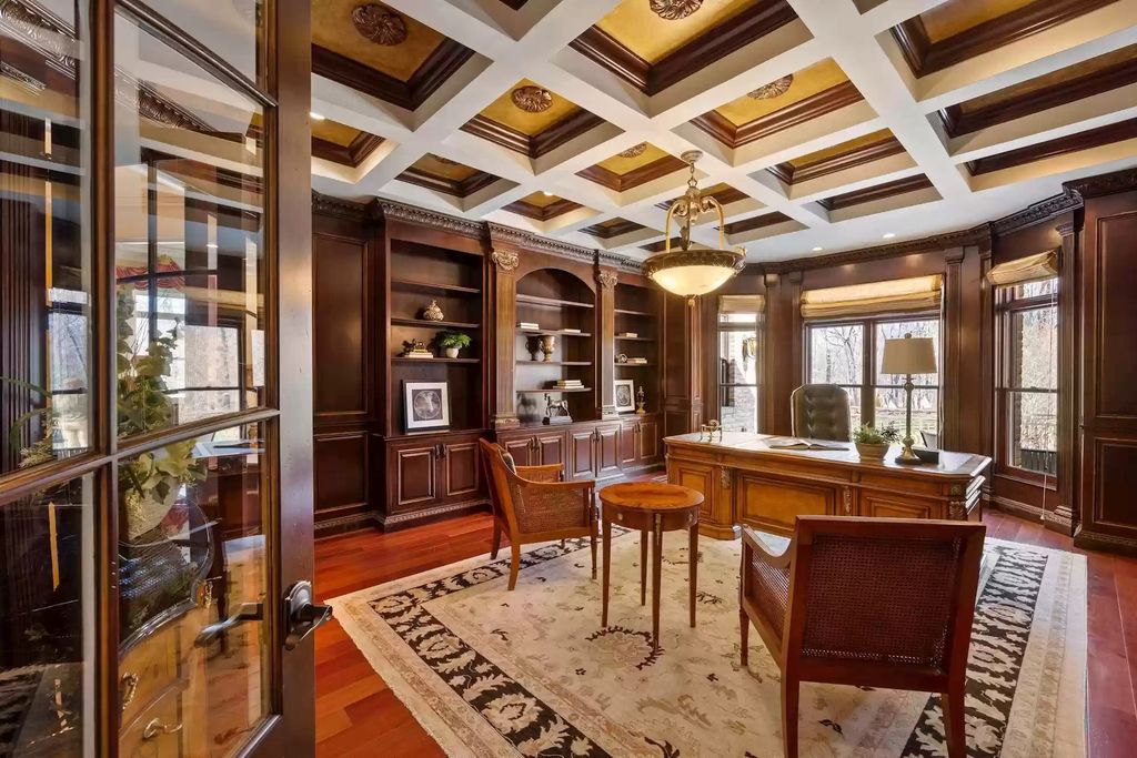 Blending-Opulence-and-Old-World-Craftsmanship-This-Lavish-Estate-in-Virginia-Lists-for-6998000-20