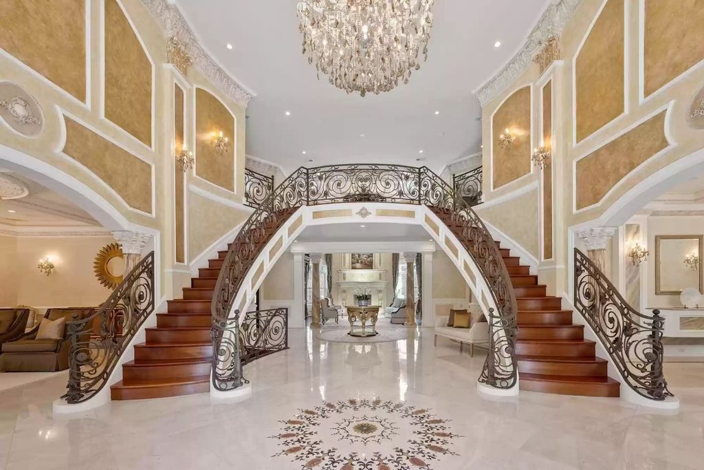 Blending-Opulence-and-Old-World-Craftsmanship-This-Lavish-Estate-in-Virginia-Lists-for-6998000-6