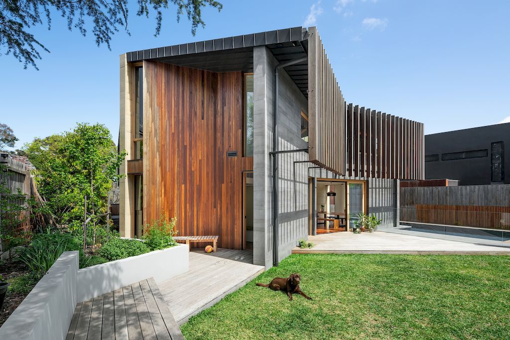 Boulevard House with Views of Yarra River by Green Sheep Collective