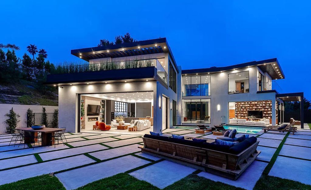 The Bel Air Home is a brand new architectural wonder defined by impeccable craftsmanship and excellent attention to detail, displays natural elements throughout now available for sale. This home located at 1523 Stradella Rd, Los Angeles, California;