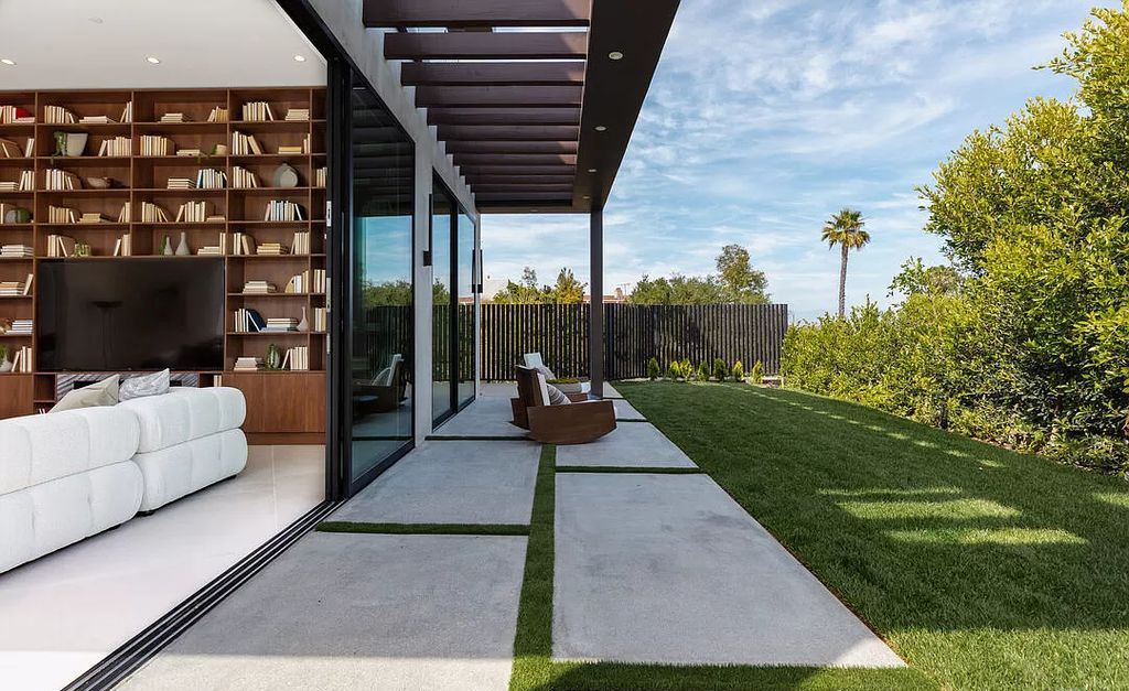 The Bel Air Home is a brand new architectural wonder defined by impeccable craftsmanship and excellent attention to detail, displays natural elements throughout now available for sale. This home located at 1523 Stradella Rd, Los Angeles, California;