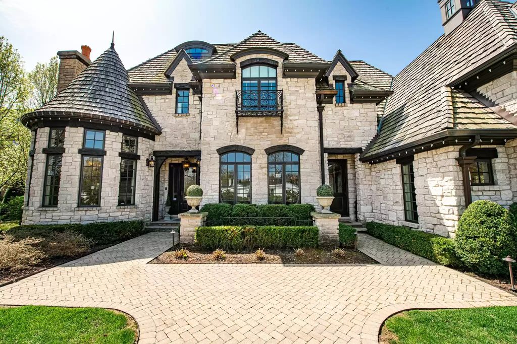 The Home in Illinois is a luxurious home situated on a fabulous location with exceptional floor plan and design now available for sale. This home located at 104 Longmeadow Rd, Winnetka, IL 60093, Illinois; offering 06  bedrooms and 09 bathrooms with 13,135 square feet of living spaces. 