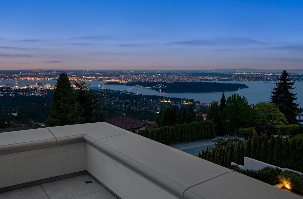 The Home in West Vancouver offers the panoramic view of the Great Vancouver and the majestic Lions Gate bridge, now available for sale. This home located at 1522 Chartwell Dr, West Vancouver, BC V7S 2S1, Canada