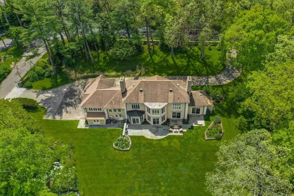 Enjoy-Natural-Beauty-in-Connecticut-through-Nearly-Every-Window-of-this-3850000-Stunning-Private-Estate-30