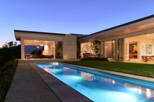Exceptional Modern Mansion in on One of The Most Desirable Streets in Los Angeles Offering at $42,000,00