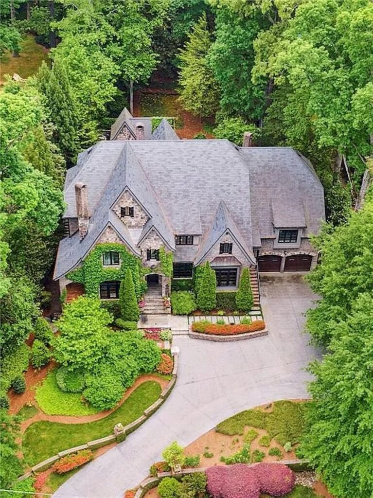 The Estate in Georgia is a luxurious home possessing endless development possibilities and special features now available for sale. This home located at 1193 Bellaire Dr NE, Brookhaven, Georgia; offering 04 bedrooms and 07 bathrooms with 0.68 acres of land. 