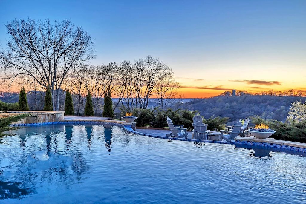 The Home in Tennessee is a luxurious home boasting top of the line appliances and remarkable outdoor living area now available for sale. This home located at 443 Canterbury Rise, Franklin, Tennessee; offering 05 bedrooms and 10 bathrooms with 11,440 square feet of living spaces.