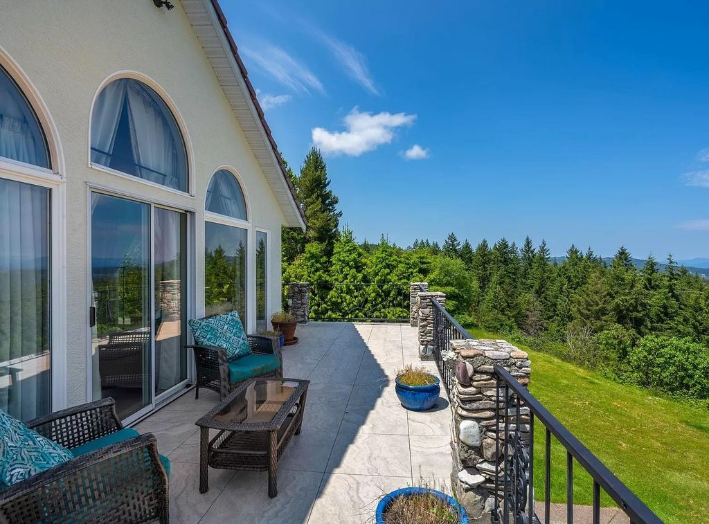 The Home in Nanaimo offers rare opportunity to secure the best of all the elements that are needed to create a one of a kind property, now available for sale. This home located at 2800 Benson View Rd, Nanaimo, BC V9R 6W7, Canada