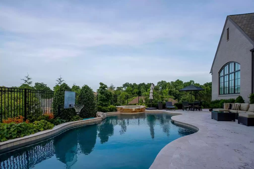 The Home in Tennessee is a luxurious home where every amenity is ready to satisfy your demands now available for sale. This home located at 50 Governors Way, Brentwood, Tennessee; offering 07 bedrooms and 10 bathrooms with 12,738 square feet of living spaces.