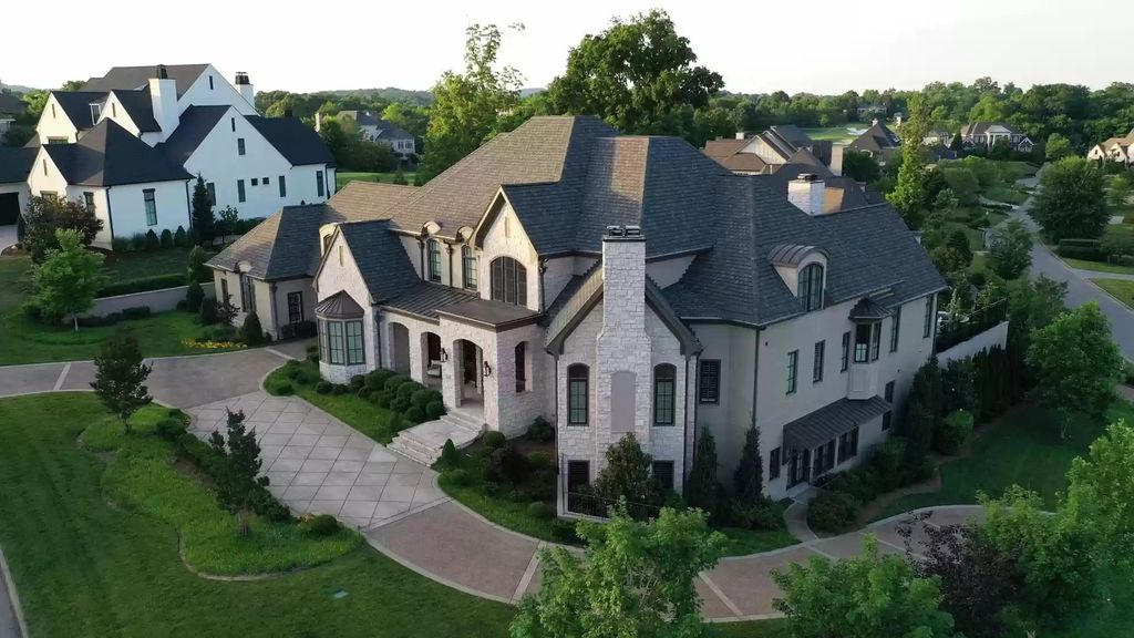 The Home in Tennessee is a luxurious home where every amenity is ready to satisfy your demands now available for sale. This home located at 50 Governors Way, Brentwood, Tennessee; offering 07 bedrooms and 10 bathrooms with 12,738 square feet of living spaces.