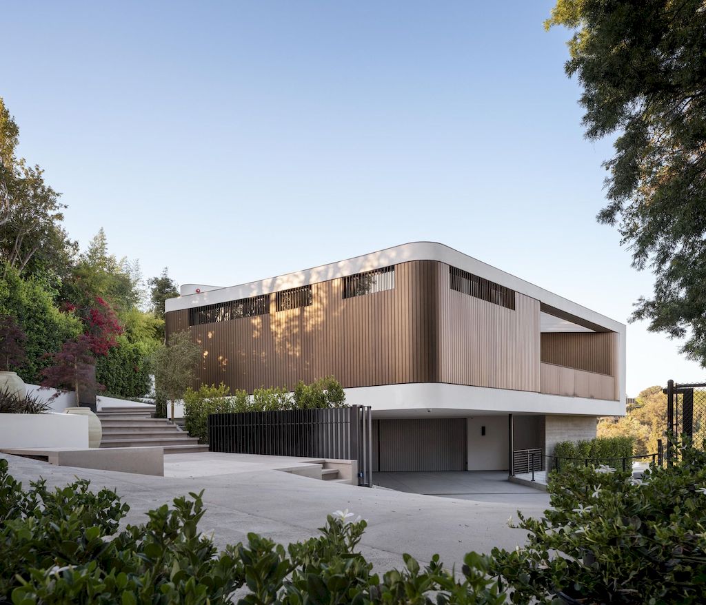 House on Siena Way with Modernist Principles by SPF Architects