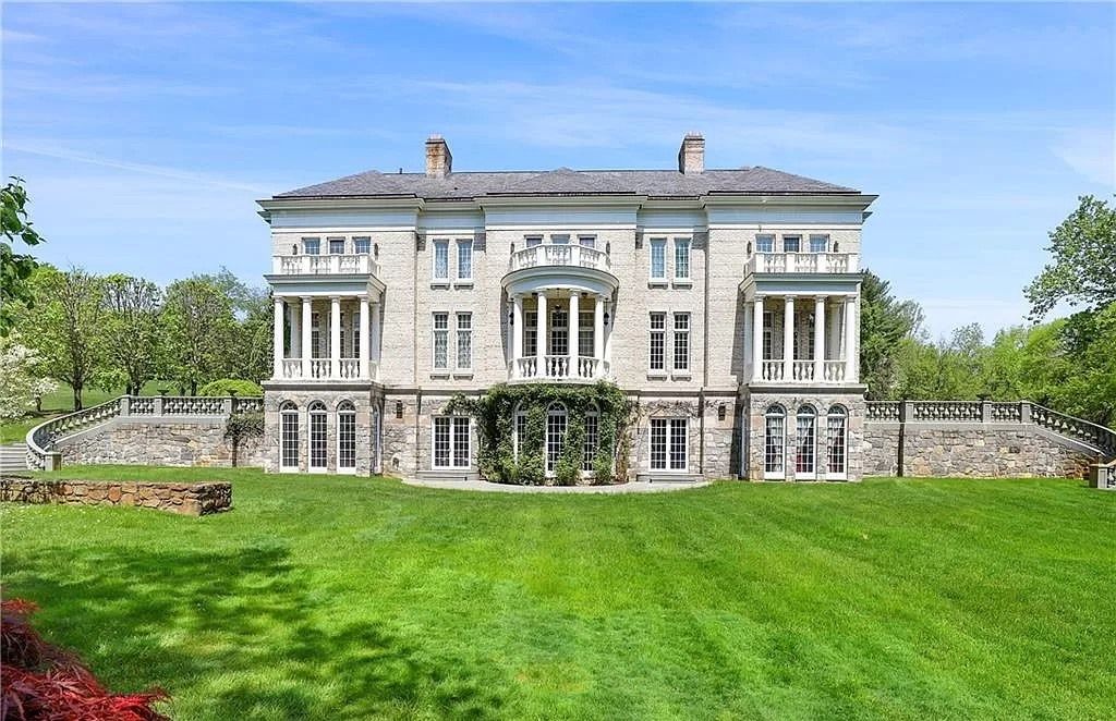 The Home in Connecticut is a luxurious home commanding pristine Wilshire lake views and of finely detailed living spaces now available for sale. This home located at 25 Close Rd, Greenwich, Connecticut; offering 06 bedrooms and 09 bathrooms with 12,963 square feet of living spaces. 