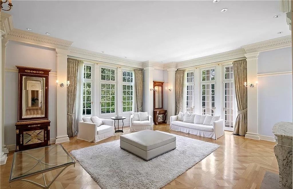 The Home in Connecticut is a luxurious home commanding pristine Wilshire lake views and of finely detailed living spaces now available for sale. This home located at 25 Close Rd, Greenwich, Connecticut; offering 06 bedrooms and 09 bathrooms with 12,963 square feet of living spaces. 