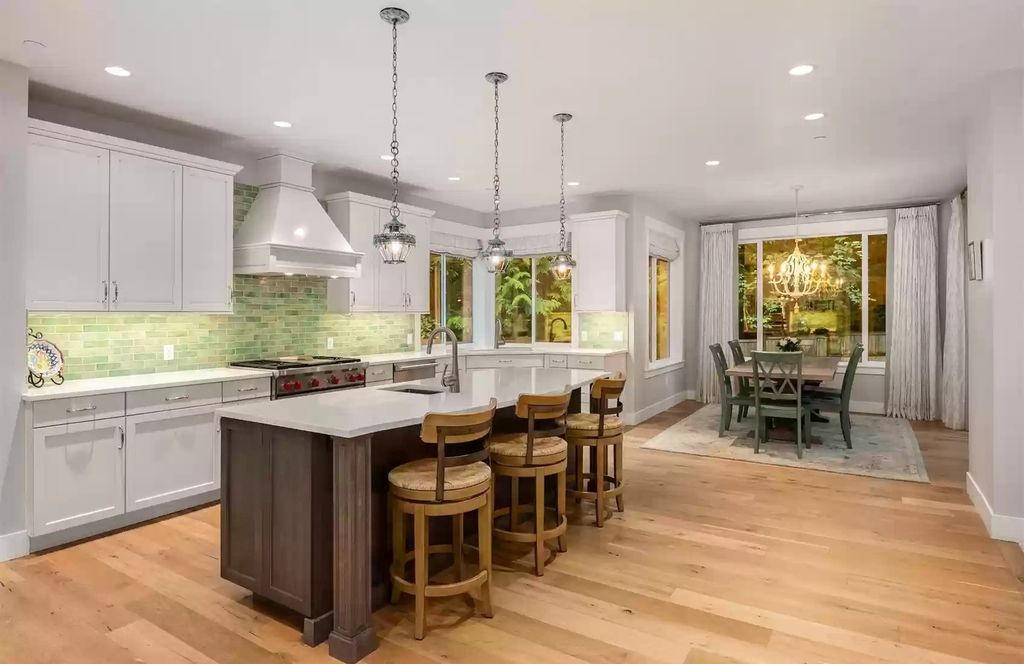 The Estate in Washington is a luxurious home featuring stylish stone and wood details now available for sale. This home located at 2723 204 Avenue SE, Sammamish, Washington; offering 04 bedrooms and 05 bathrooms with 4,539 square feet of living spaces.