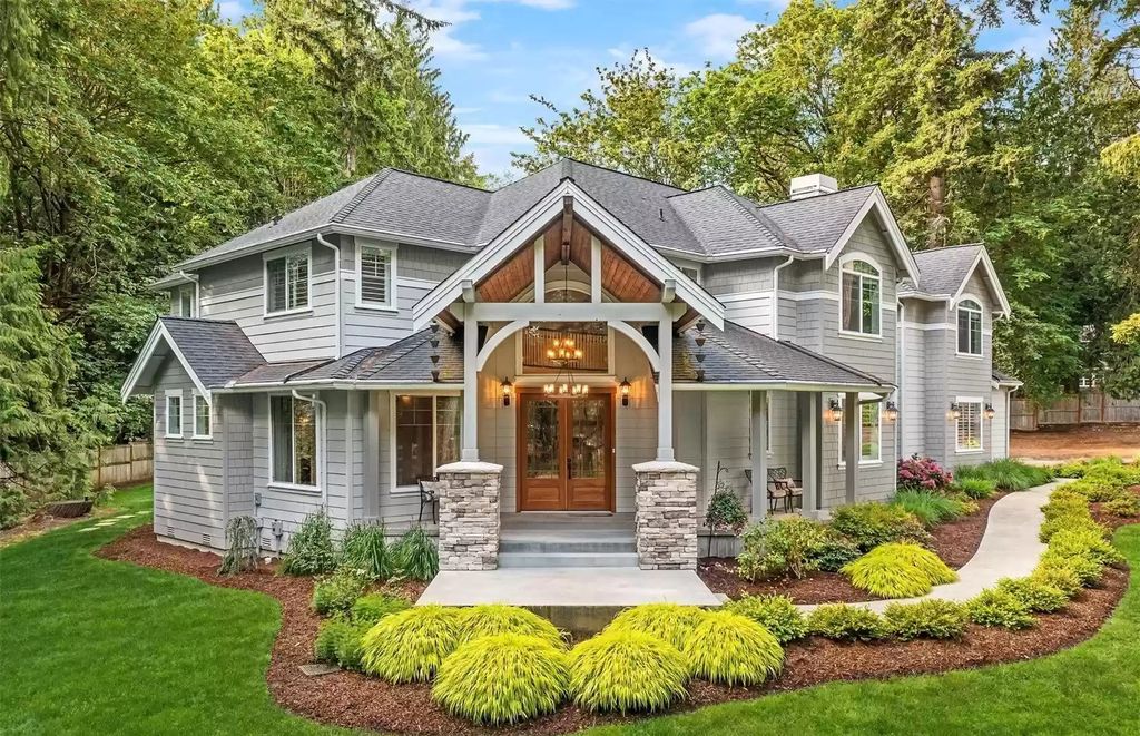 The Estate in Washington is a luxurious home featuring stylish stone and wood details now available for sale. This home located at 2723 204 Avenue SE, Sammamish, Washington; offering 04 bedrooms and 05 bathrooms with 4,539 square feet of living spaces.