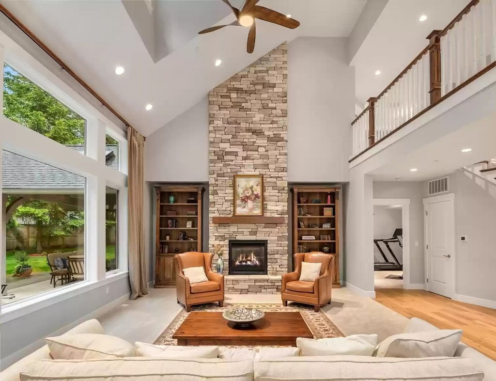 The Estate in Washington is a luxurious home featuring stylish stone and wood details now available for sale. This home located at 2723 204 Avenue SE, Sammamish, Washington; offering 04 bedrooms and 05 bathrooms with 4,539 square feet of living spaces.