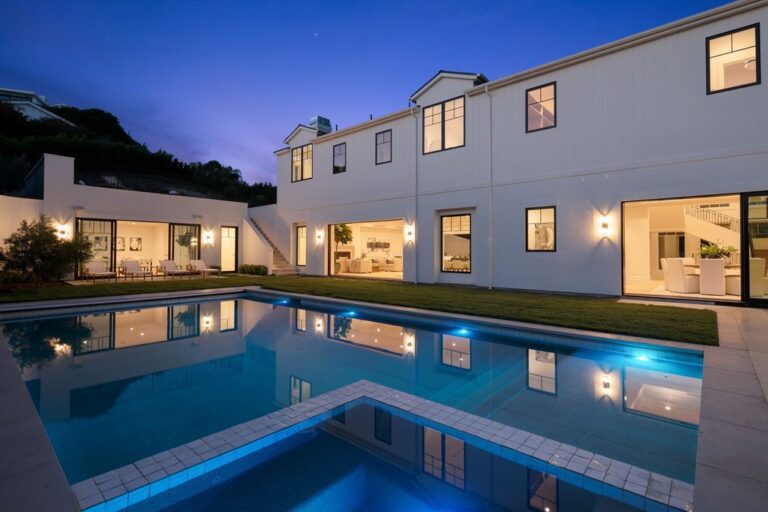 Newly Constructed Home in Pacific Palisades in An Unparalleled Ocean View Setting hit The Market for $25,995,000