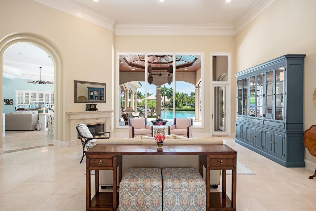 The Home in Naples is an outstanding property on nearly three quarters of an acre in prestigious Port Royal perfect for entertaining now available for sale. This home located at 818 Nelsons Walk, Naples, Florida