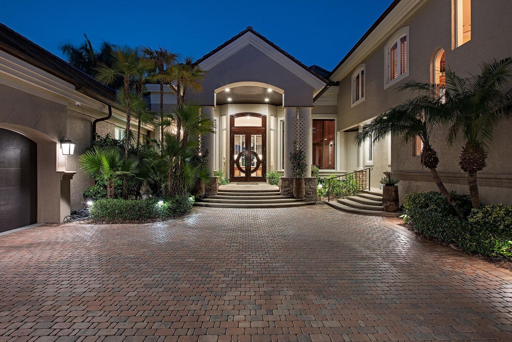 One-of-A-Kind-Custom-Home-in-Naples-was-Thoughtfully-Designed-with-Expansive-Outdoor-Living-Space-Asking-for-24750000-31