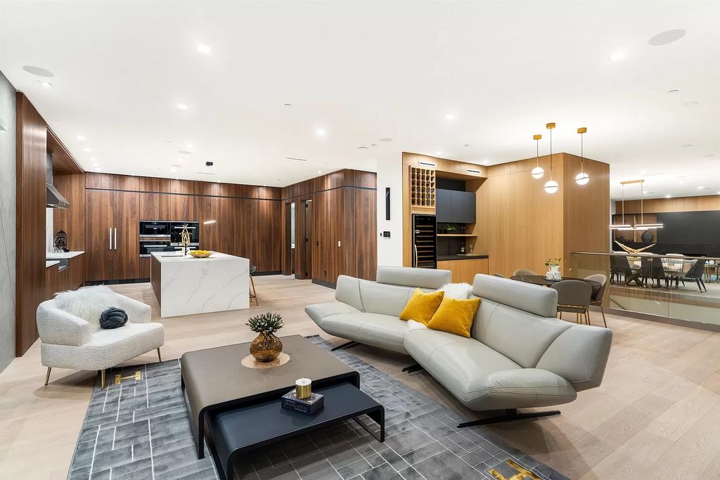 The Residence in West Vancouver offer living spaces that are equally dynamic & cozy, now available for sale. This home located at 550 Craigmohr Dr, West Vancouver, BC V7S 1W9, Canada