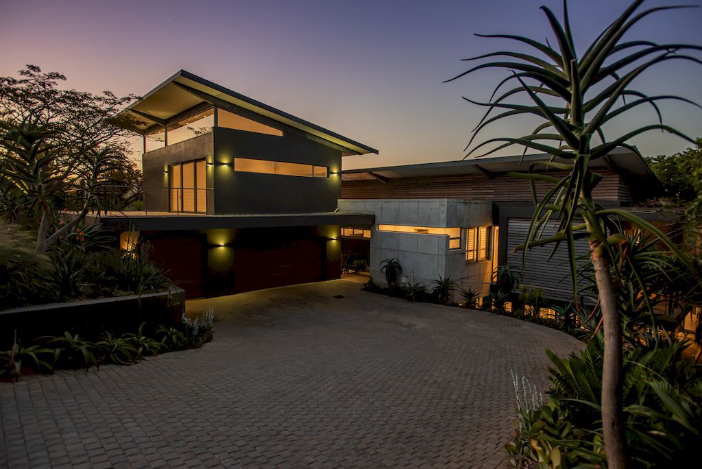 Pambathi-Lane-House-in-KwaZulu-Natal-by-Metropole-Architects-18