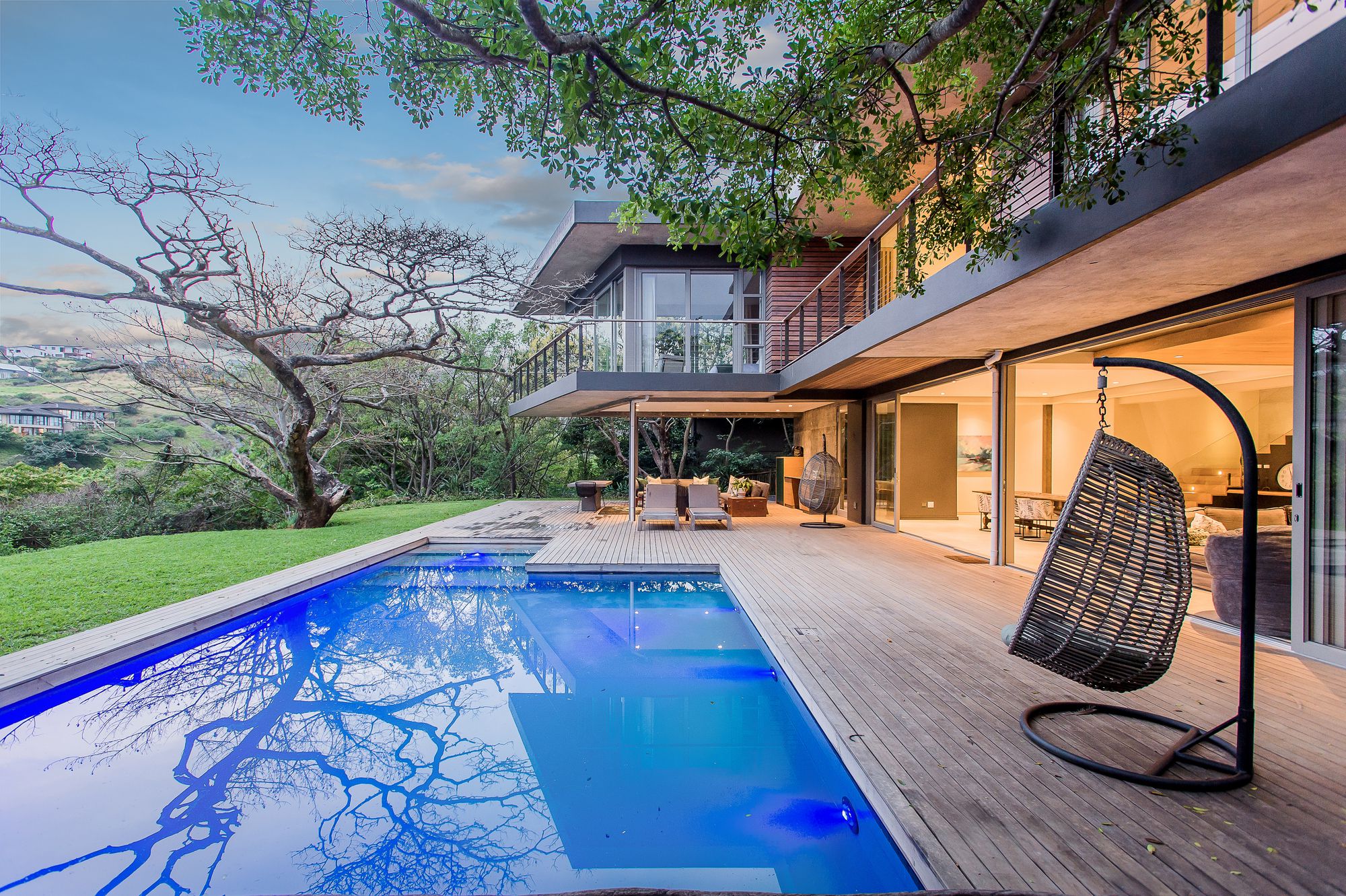 Pambathi-Lane-House-in-KwaZulu-Natal-by-Metropole-Architects-24
