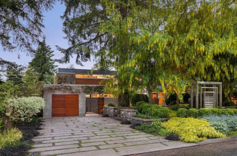 Stunning Modern Home in North Vancouver with Positively Breathtaking Gardens Asks for C$5,200,000