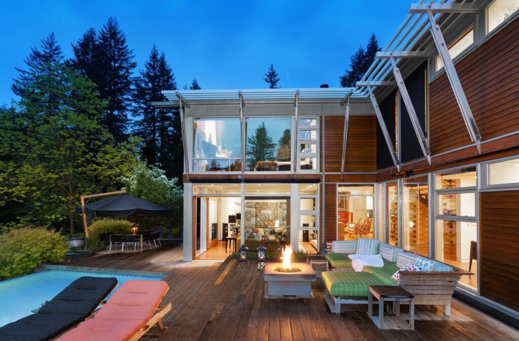 The Home in North Vancouver is designed by WD Architects & built by Blue Ocean Construction, now available for sale. This home located at 4229 Sunset Blvd, North Vancouver, BC V7R 3Y7, Canada